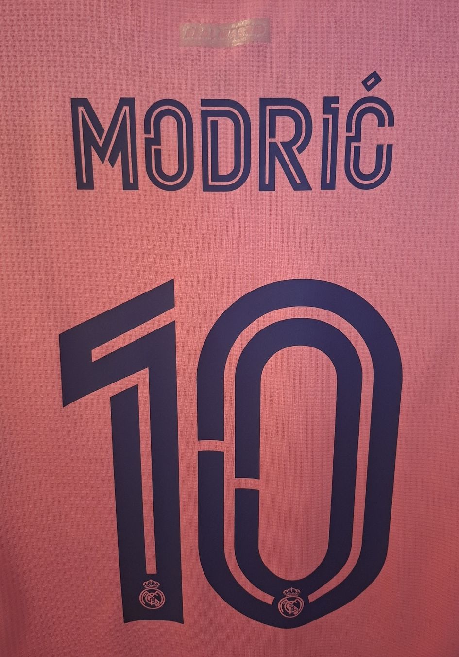 Real Madrid Canottiere & Pantaloni: MODRIC #10 Original Player Version Real Madrid 2020 Trikot – Usato da St-Léonard venduto da SwissDealsJersey 3