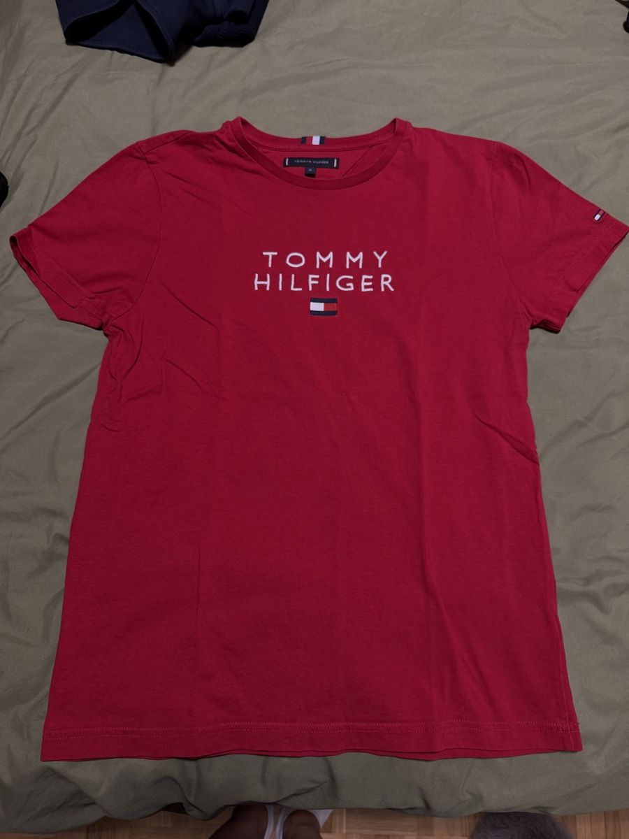 Tommy Hilfiger T-shirt: Maglietta Tommy uomo taglia M – Usato da Lugano venduto da ari_2v6v 2