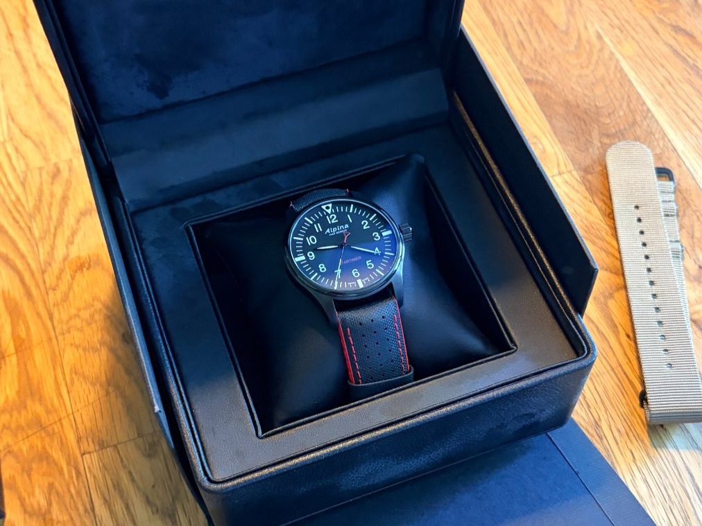 Alpina Montres: Montre Alpina Startimer Pilot Quartz 42mm – Neuf avec emballage d'origine à Lausanne par seb.mcs 3