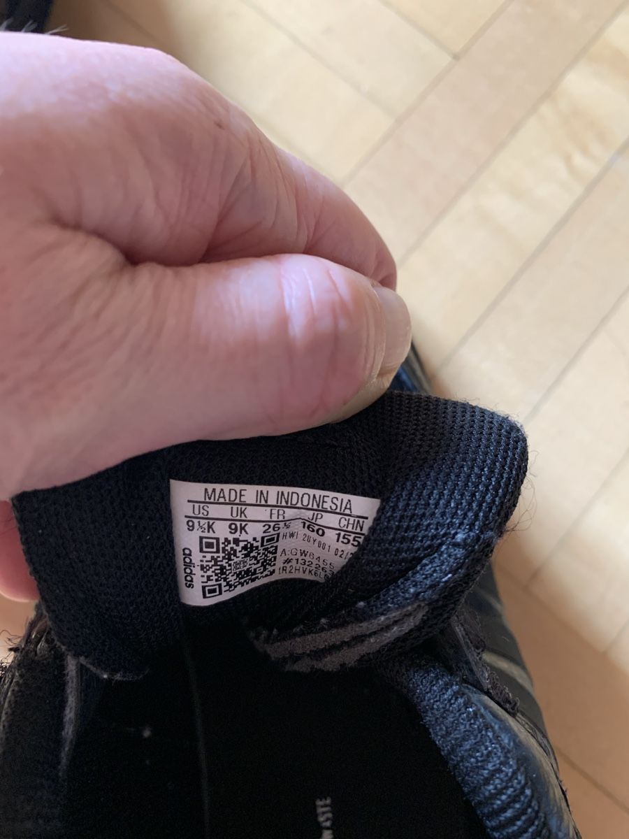 Adidas Scarpe da uomo: Black Adidas Sneakers, 26.5size, Velcro Closure. – Usato da La Croix de Rozon venduto da chr_f5wy 4