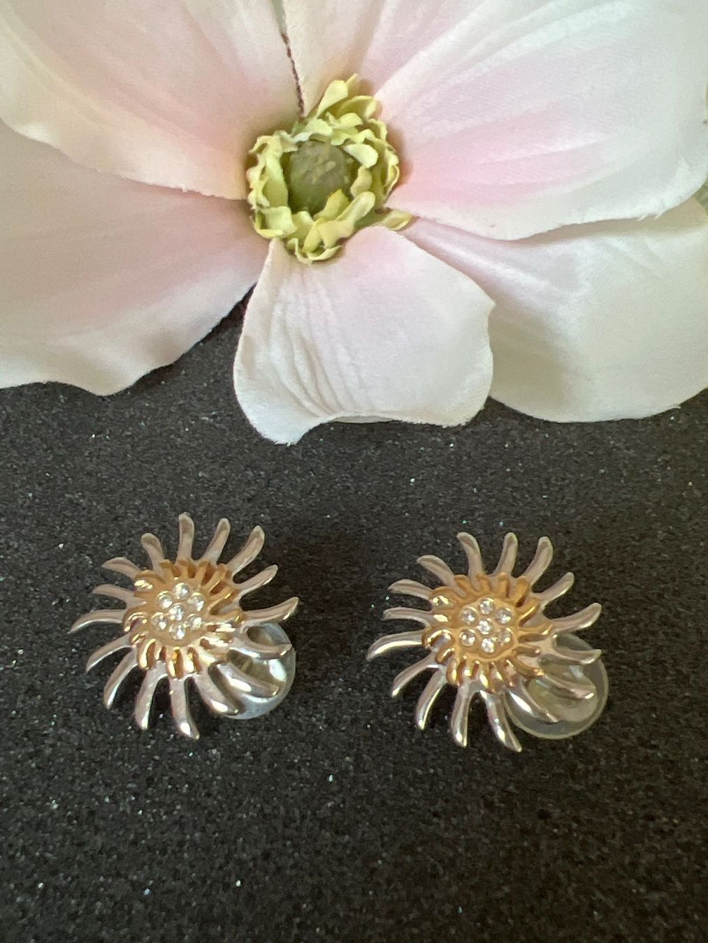 Orecchini pendenti & Orecchini a lobo: Schöne Edelweiss Ohrclip – Nuovo (secondo la descrizione) da Seon venduto da Sunny-Schmuck78