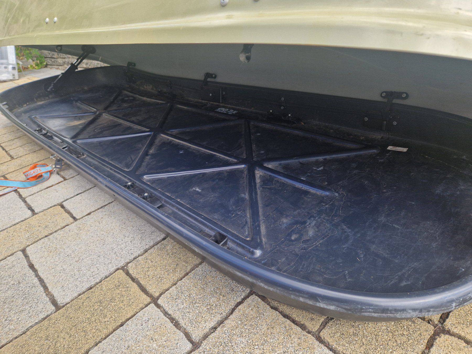 Coffres de toit: Coffre de toit / Dachbox – D'occasion à Belfaux par lau_dv5y 2