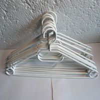 Set: Kleiderbügel (Weiss / 9 Stück / Migros)