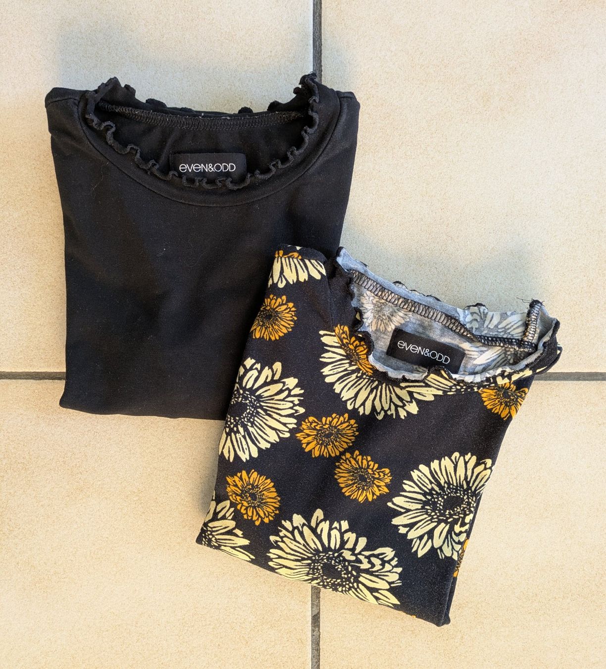 T-Shirts: Langarm-Shirts "Even&Odd" Gr. S (2 Stück) – Gebraucht aus Bonstetten von Scoutinggirl