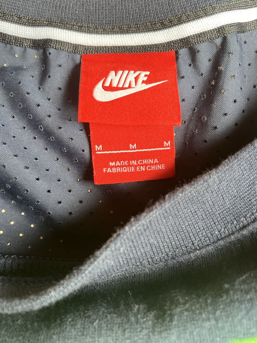 Nike Pullover & Sweatshirts:  Nike Air Pullover  – Gebraucht aus zürich von Kathyk 4
