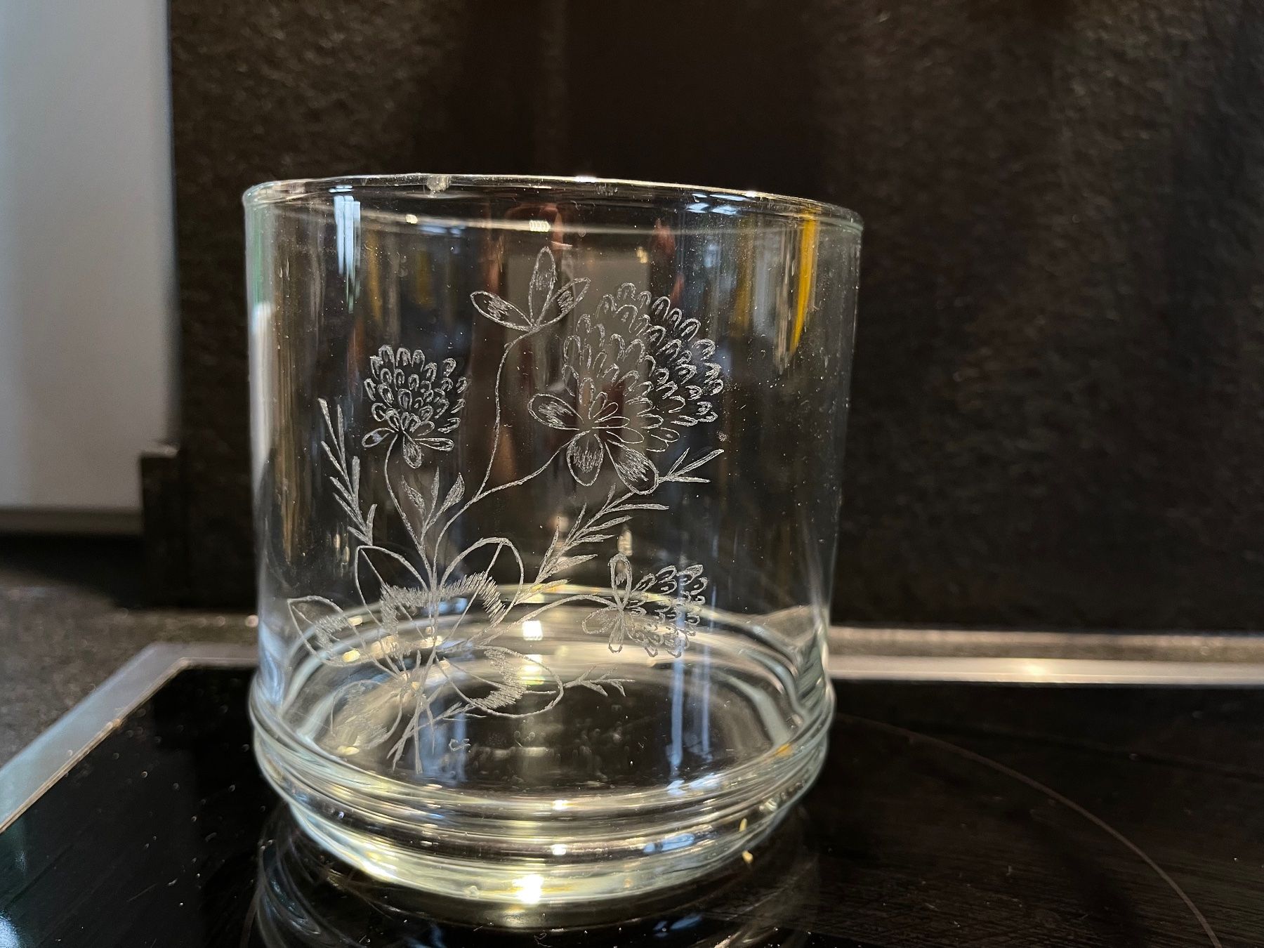 Vasen & Gefässe: Blumenvase mit Glasritzereien – Gebraucht aus Winterthur von 1956ingi