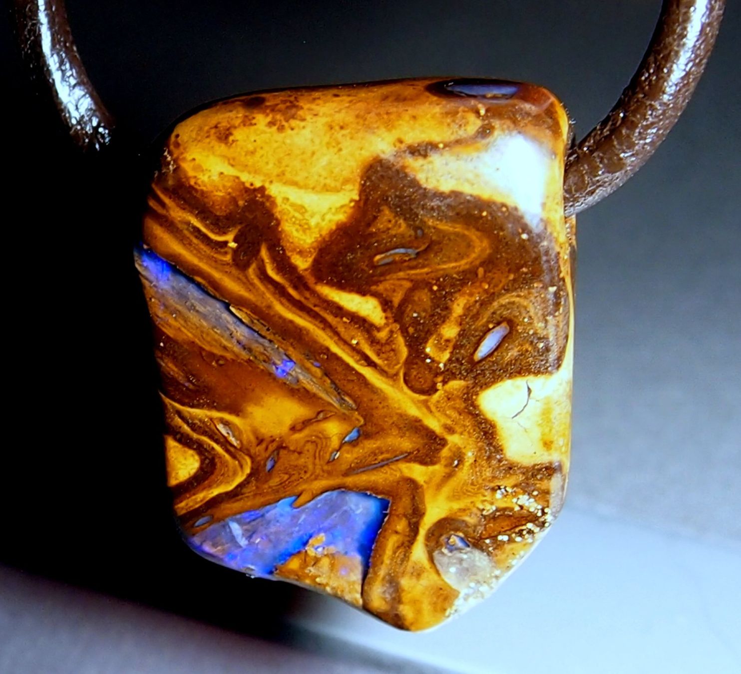 Edelsteine: Australian Koroit Opal, blauen Farbenfunken – Neu (gemäss Beschreibung) aus Reinach BL von Hesekiel39 4