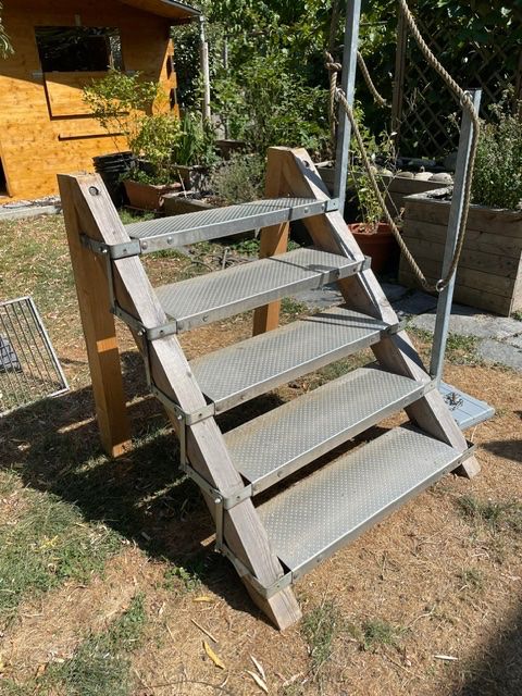 Treppen: Aussentreppe Metall – Gebraucht aus Pratteln von giraffe031