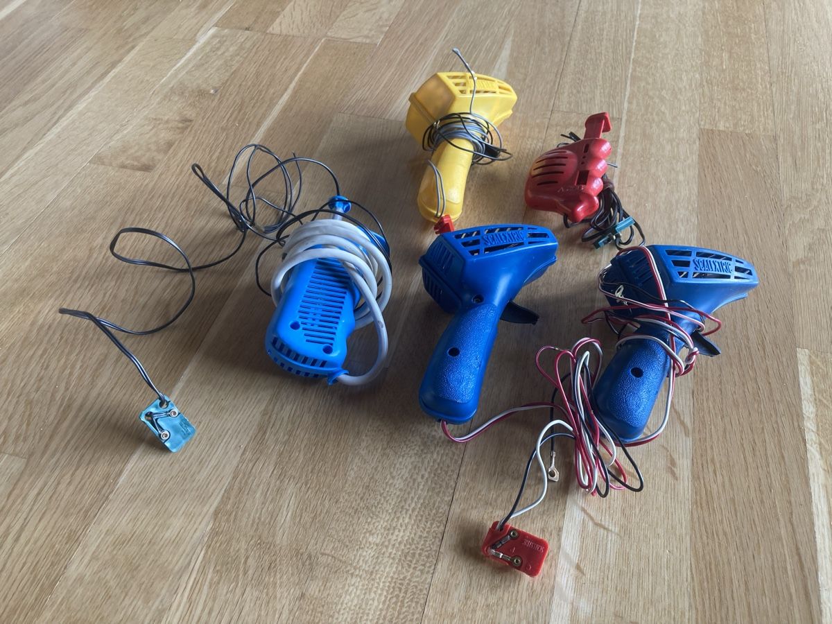 Rennbahnen: 5 Controller Scalextric – Gebraucht aus Zürich von adr_dmw2