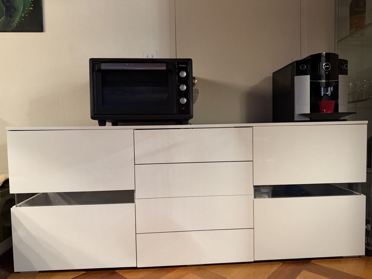 Cassettiere: Sideboard weiss mit Schubladen – Usato da Grindelwald venduto da yoloflip45