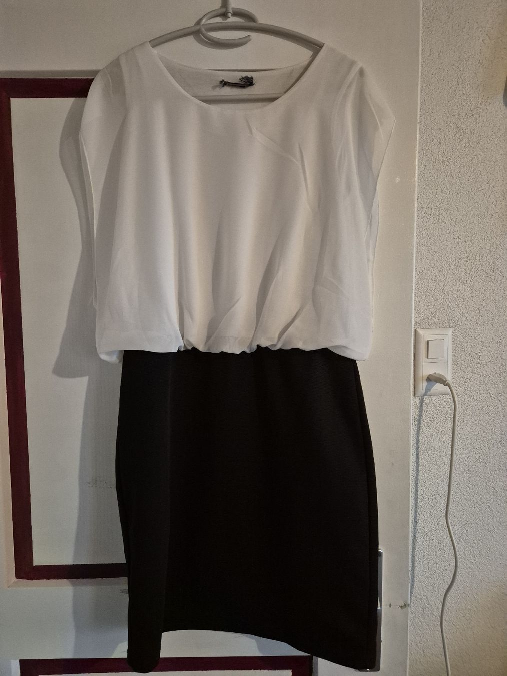 Vestiti: Elegantes figurbetontes Kleid, Gr. 38/40 – Usato da Balterswil venduto da bischoftanja