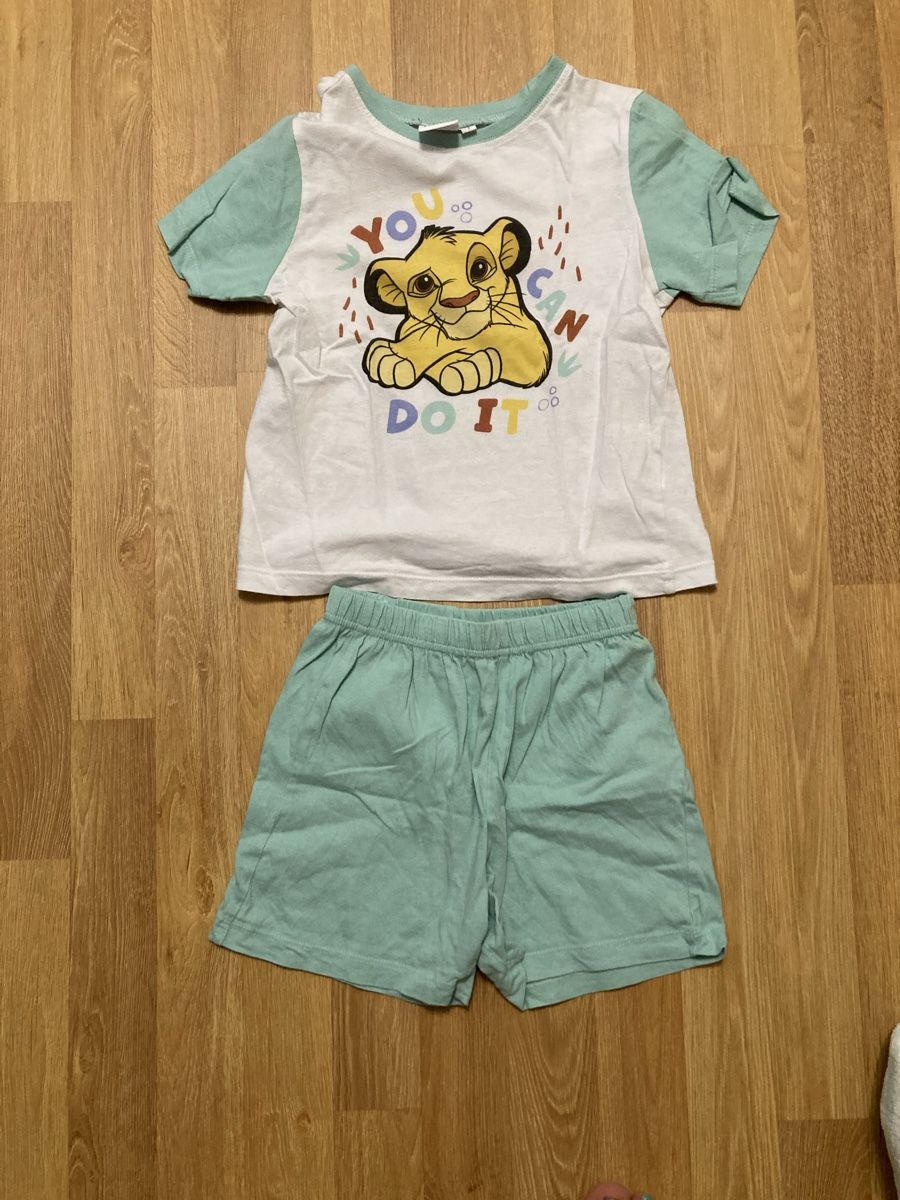 Pyjamas: Lion King Pyjama Gr. 110/116 – D'occasion à Emmenbrücke par JJ_89
