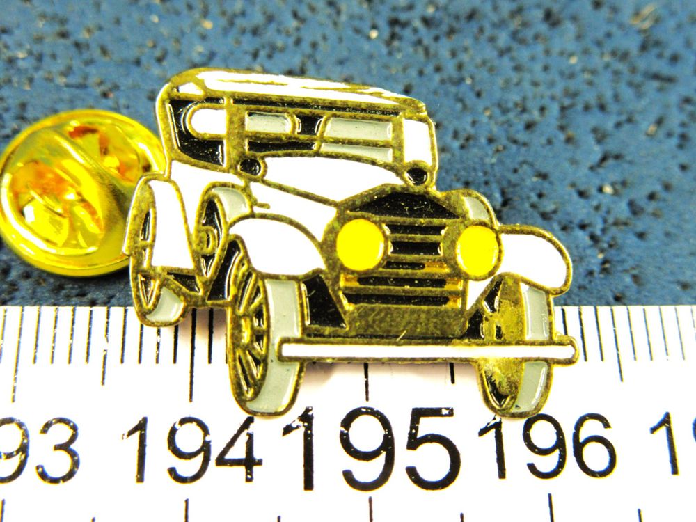 AUTO PIN OLDTIMER PIN GEPRÄGT VINTAGE (Gebraucht) in Ettingen für CHF 0 ...