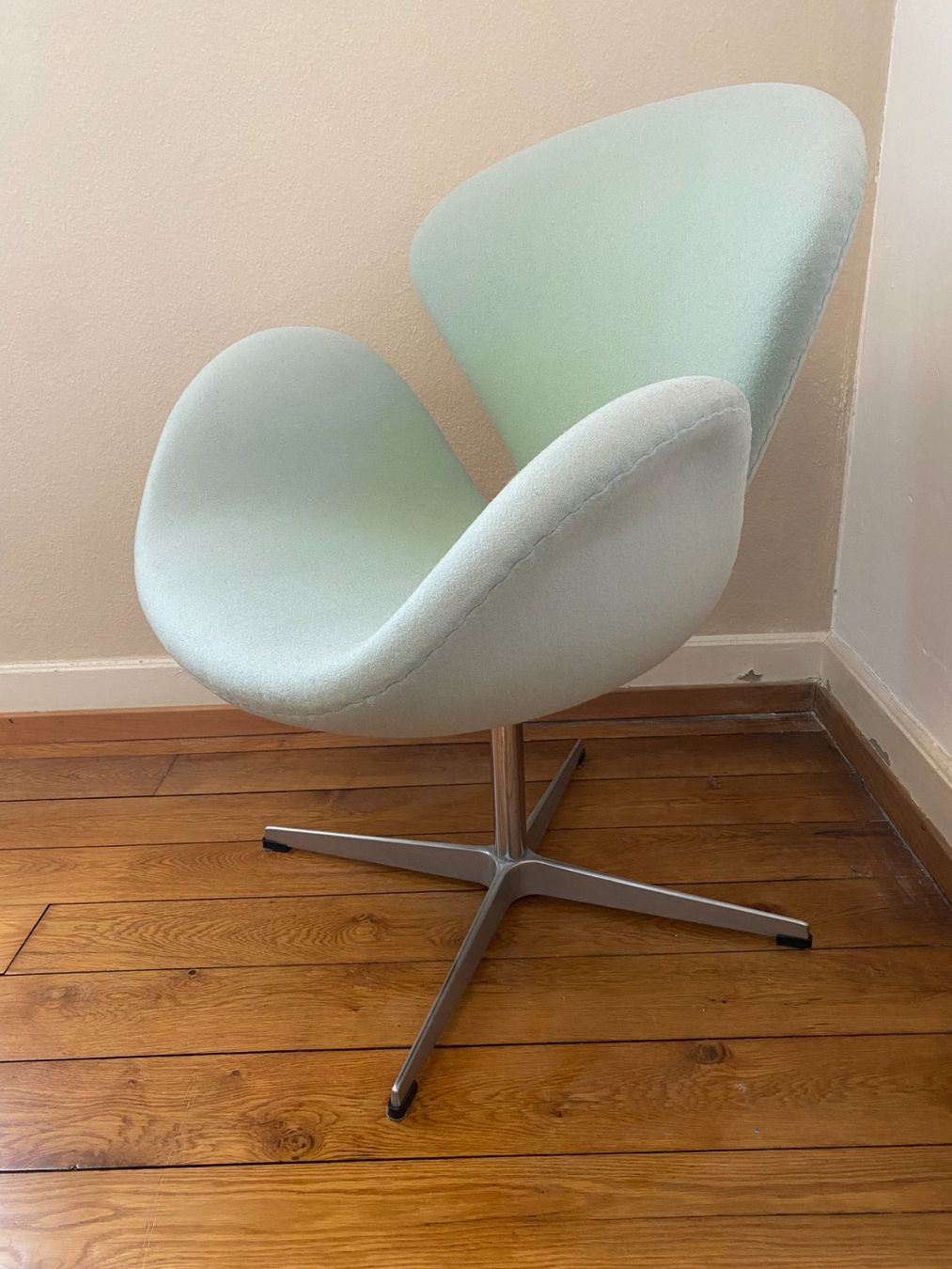 Sessel: Swan Sessel – Gebraucht aus Zürich von leo_d9mh 1