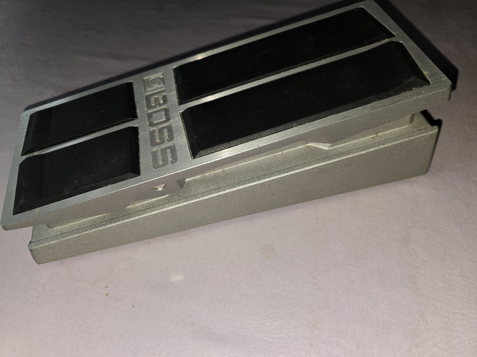 Boss Strumenti musicali: BOSS VOLUME PEDAL FV 500L – Usato da Zürich venduto da Antiquedealer 2