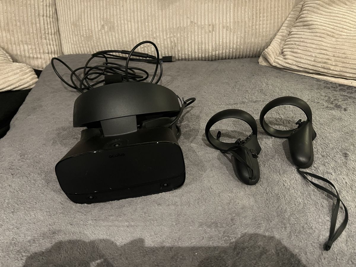 Meta Casco VR: Casque de réalité virtuelle Oculus Rift S - Impeccable! – Nuovo (secondo la descrizione) da St-Blaise venduto da Richy03 4