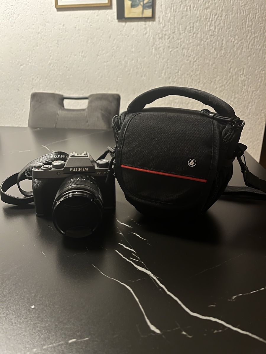 Fujifilm Kamera: Fujifilm X-T200 – Neu (gemäss Beschreibung) aus Chur von sar_7zmr
