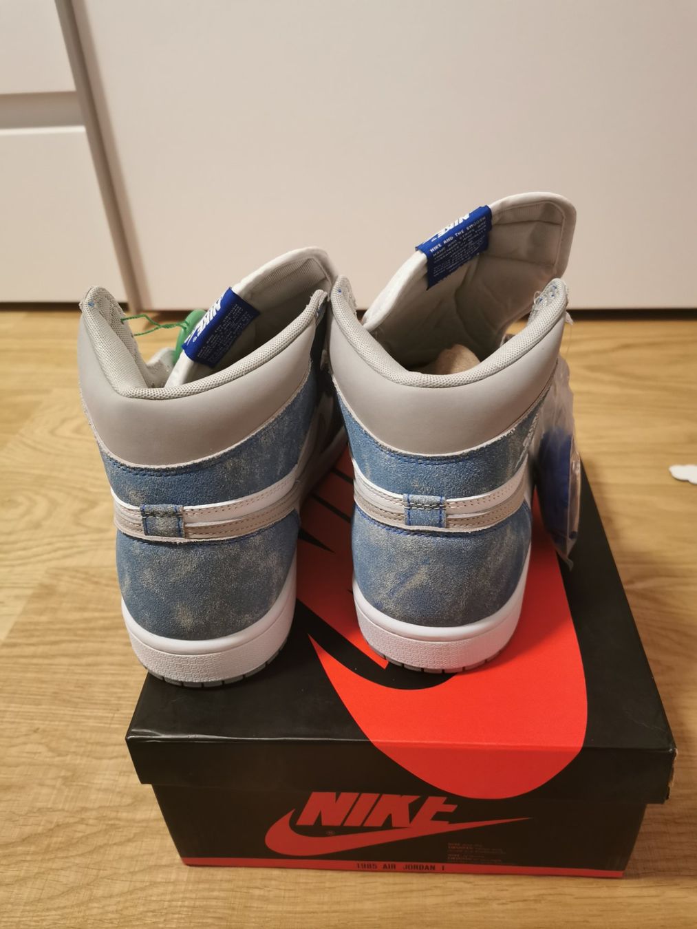 Jordan Scarpe da uomo: Jordan 1 High Hyper Royal EU44 – Nuovo e nell'imballaggio originale da St. Ursen venduto da nud_x7g8 3