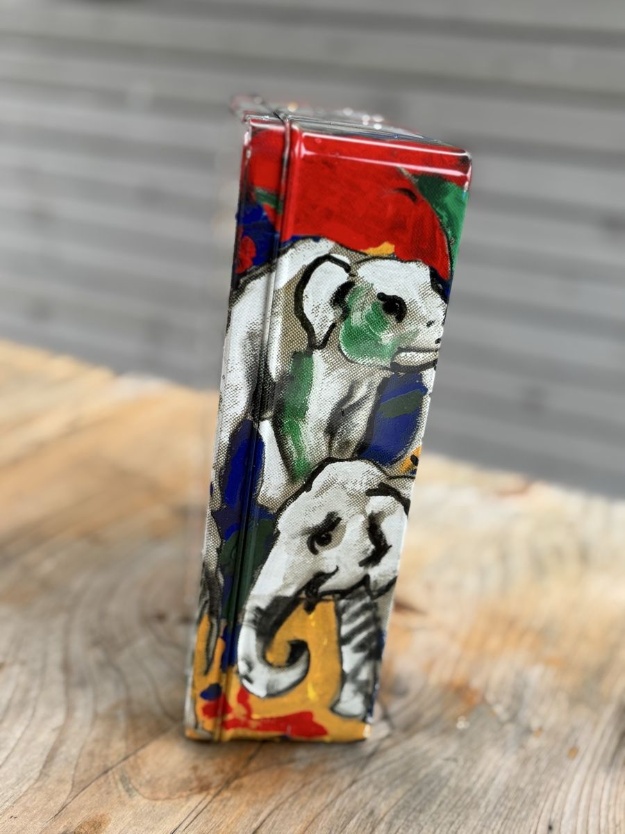 Toutes les décorations: Kambly Dose, Elefanten Rolf Knie – D'occasion à Würenlos par Ashley24 1
