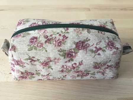 Tasche / Necessaire / Kosmetiktasche / Etui, neue Handarbeit
