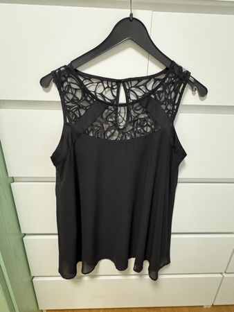 Schickes schwarzes ONLY Top, Grösse 40 - Sommerbereit!