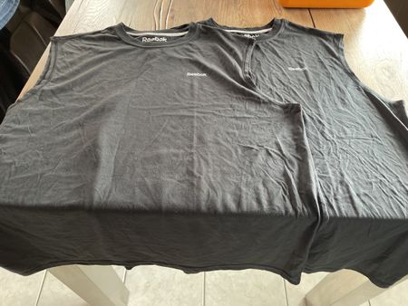 2x Reebok Muskelshirt schwarz Grösse 1XLT