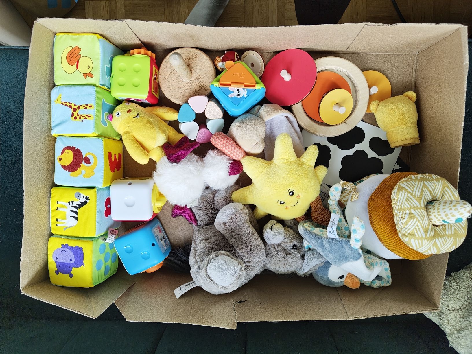 Spielzeuge: Baby Toys Bundle - Soft Blocks, Plush Animals, and More – Gebraucht aus Schinznach Dorf von Wingling9