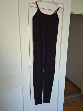 Combinaison de sport noire - neuve