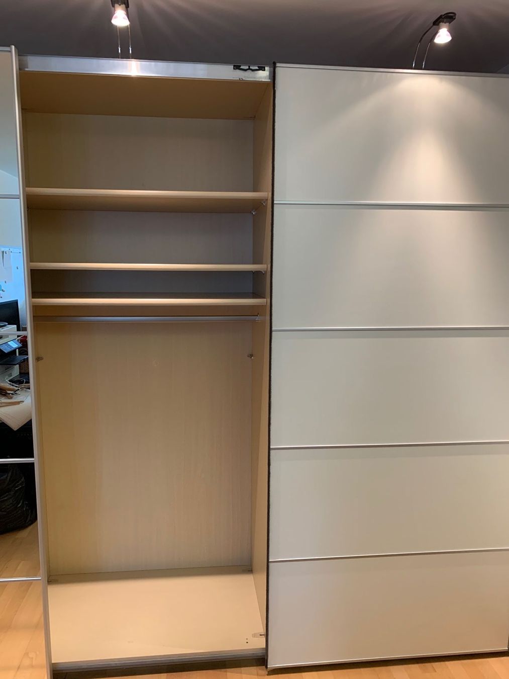 Armadi: Schwebetürenschrank – Usato da Wohlen AG venduto da cvo_7l2k 4