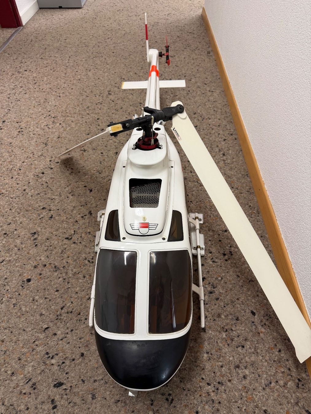 Modellbausätze & Standmodelle: Helikopter Modell Polizei HB-XPO – Gebraucht aus Gümligen von Brocki-Reimal-Stift 4