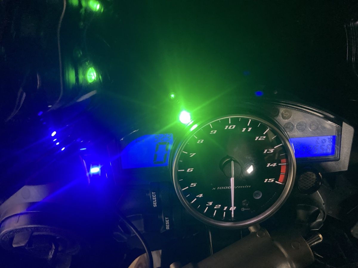 Yamaha Strada: Yamaha R1 – Usato da Ponts-de-Martel venduto da tonsfx50 5