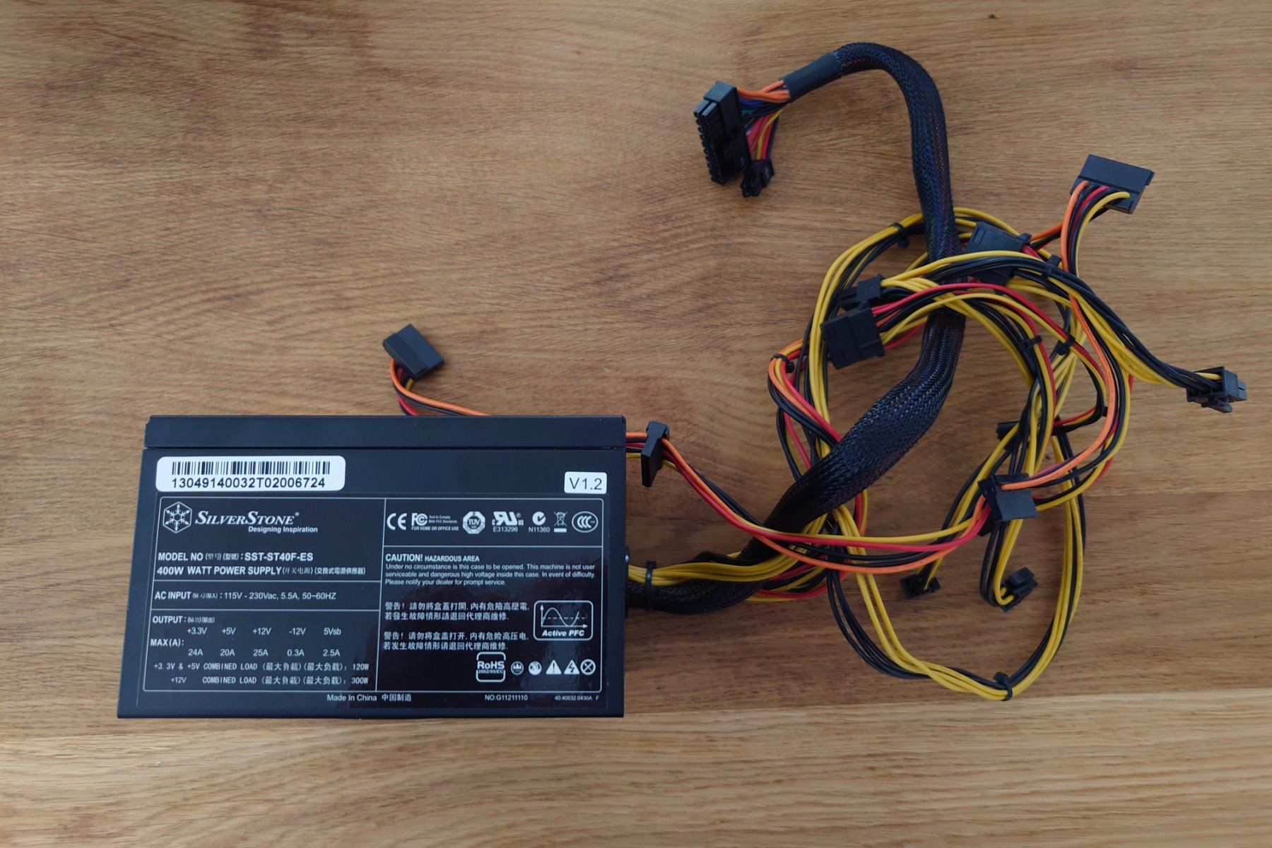 Componenti elettronici: Silverstone Netzteil, 400W, SST-ST40F-ES – Usato da St-Sulpice VD venduto da chi_xx7n
