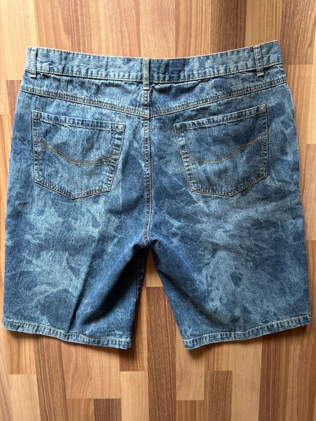 Jeans: Sommer-Shorts Gr. 54, Stonewashed, Baumwolle 100% – Nuovo (secondo la descrizione) da Villnachern venduto da RicardoMary 1