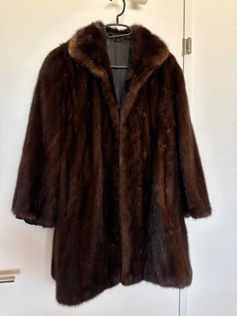 Exklusiver Nerzmantel Mahagoni-braun Pelz - L/XL - wie NEU!