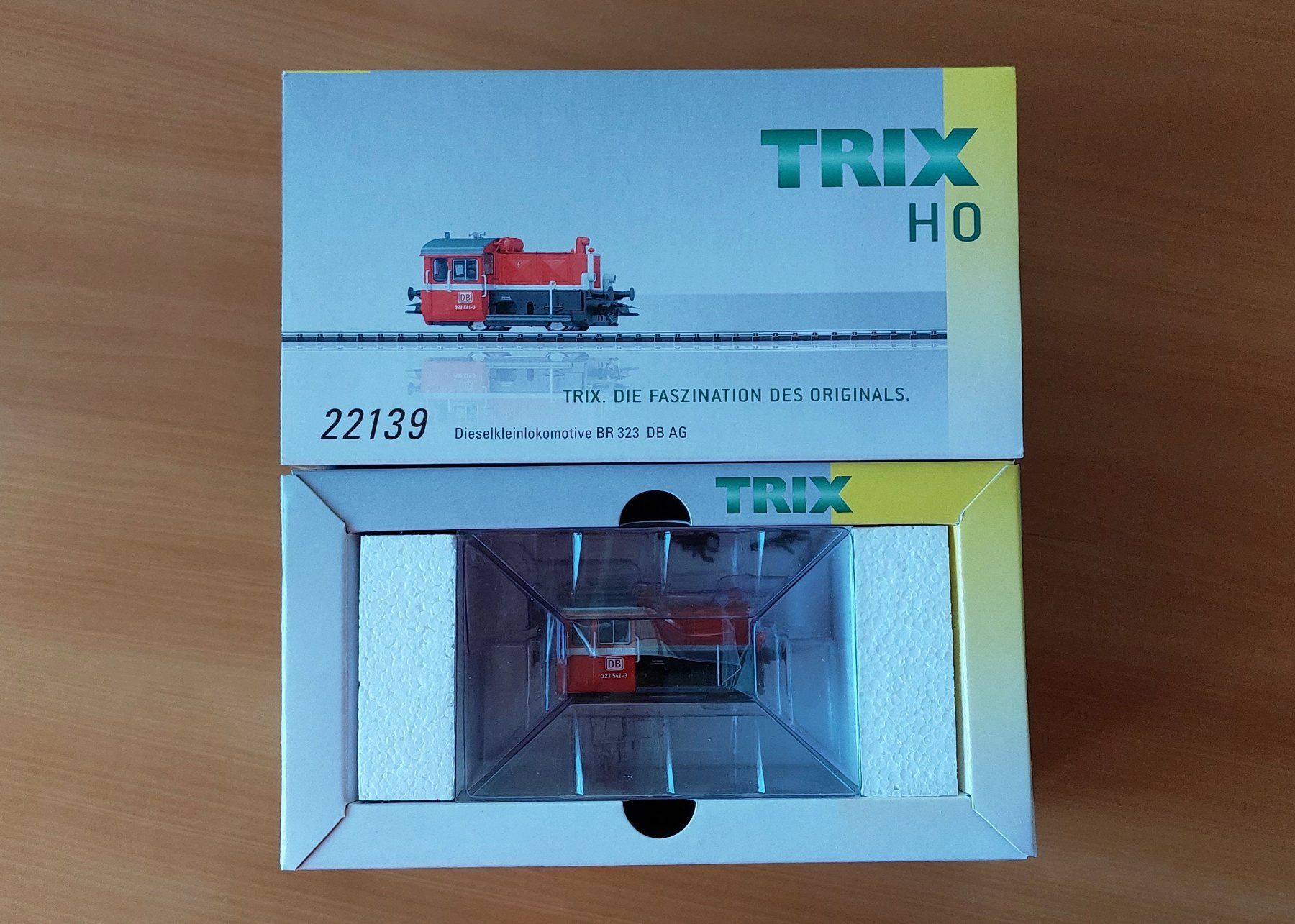 Trix 22308 Diesellok BR 323 Köf II der DB digital DCC/mfx Sound
