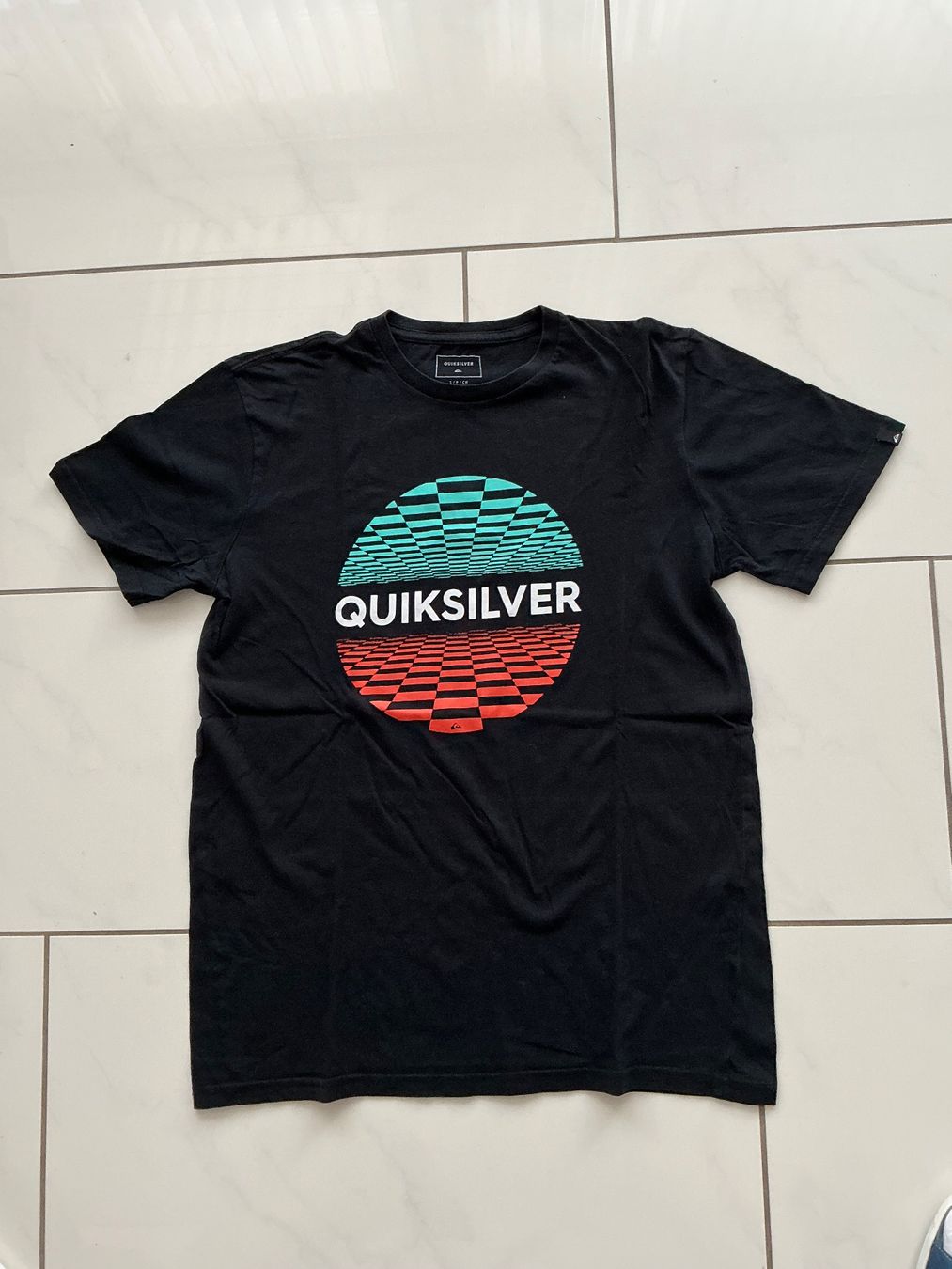 Quiksilver T-shirt: Schönes T-Shirt Gr.S QuickSilver – Usato da Biel-Benken BL venduto da Sahra1