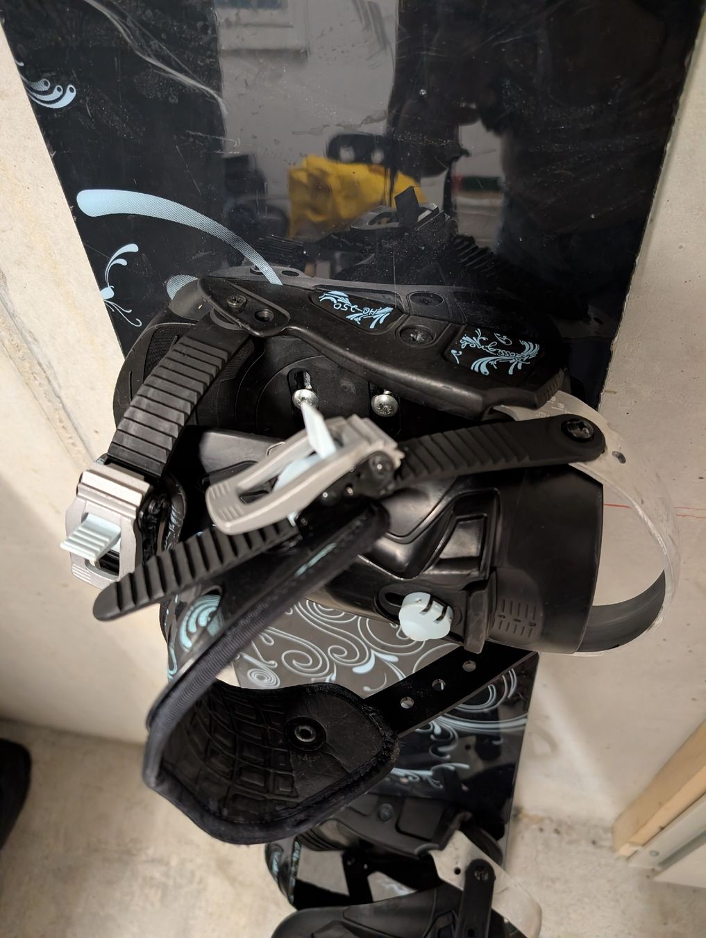 Board: Snowboard mit Bindung guter Zustand – Usato da Ranflüh venduto da ale_md2s 1