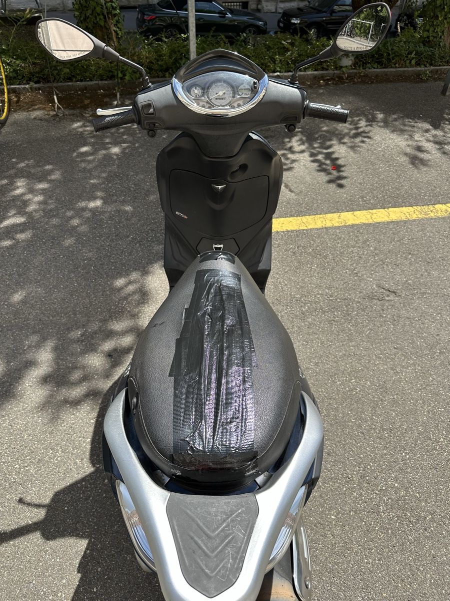 Piaggio Route: Piaggio Fly 125 – D'occasion à Zürich par Paul_Yuen 3