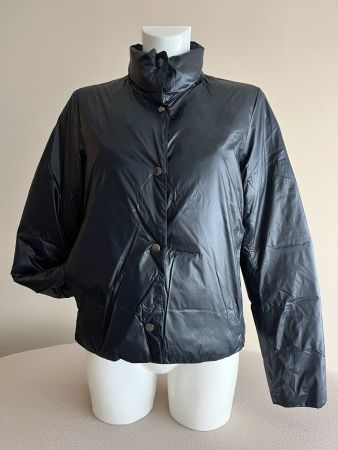 Lolë Ultraleichtes Daunenjacket  / Black