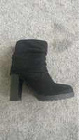 Elegante, schwarze Winterstiefeletten mit Absatz, Grösse 38