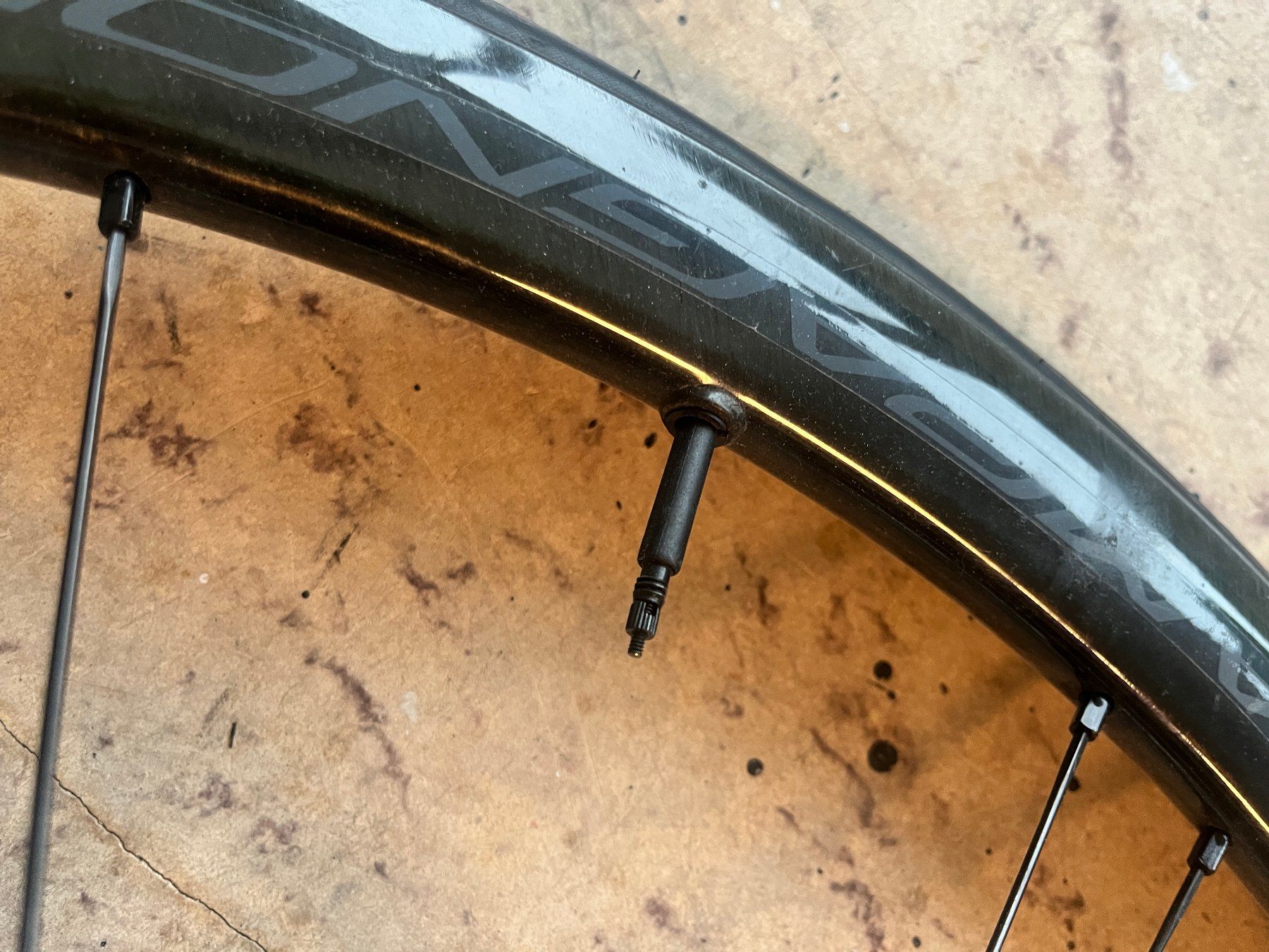 Campagnolo Pezzi di ricambio: Campagnolo Shamal Carbon DB Vorderrad – Usato da Zürich venduto da Lieblingsdinge 2