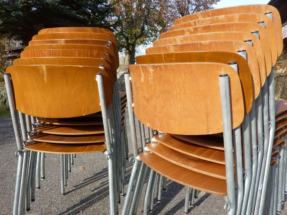 50 Stühle Holzstühle Stapelstühle Seminarstühle stapelbar 10