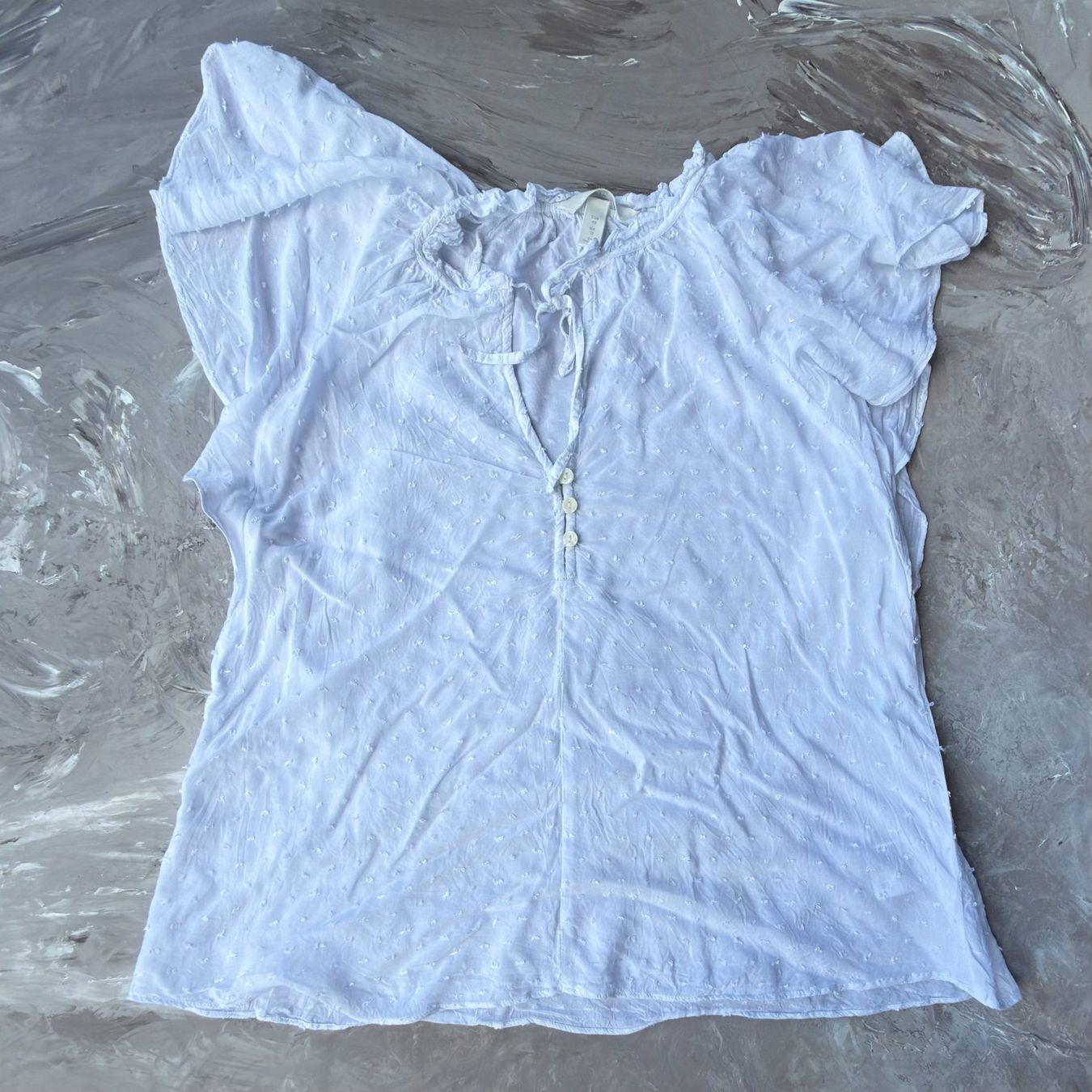 H&M Blusen: Blouse blanche H&M à pois texturés – Gebraucht aus Thônex von BrYu 5