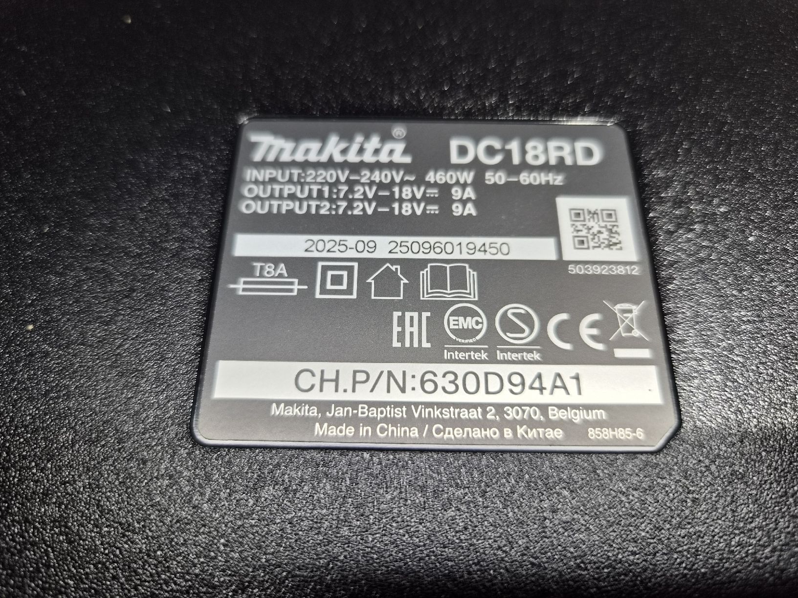 Makita Caricatori & Batterie: Makita DC18RD Ladegerät Doppelladegerät Neu – Nuovo e nell'imballaggio originale da Reutigen venduto da beore 3