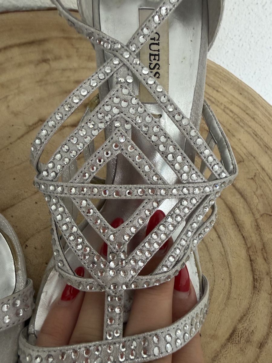 Guess Damenschuhe: GUESS Strass High Heels Silber Gr. 37 – Gebraucht aus Hägglingen von Raff_Ella 6
