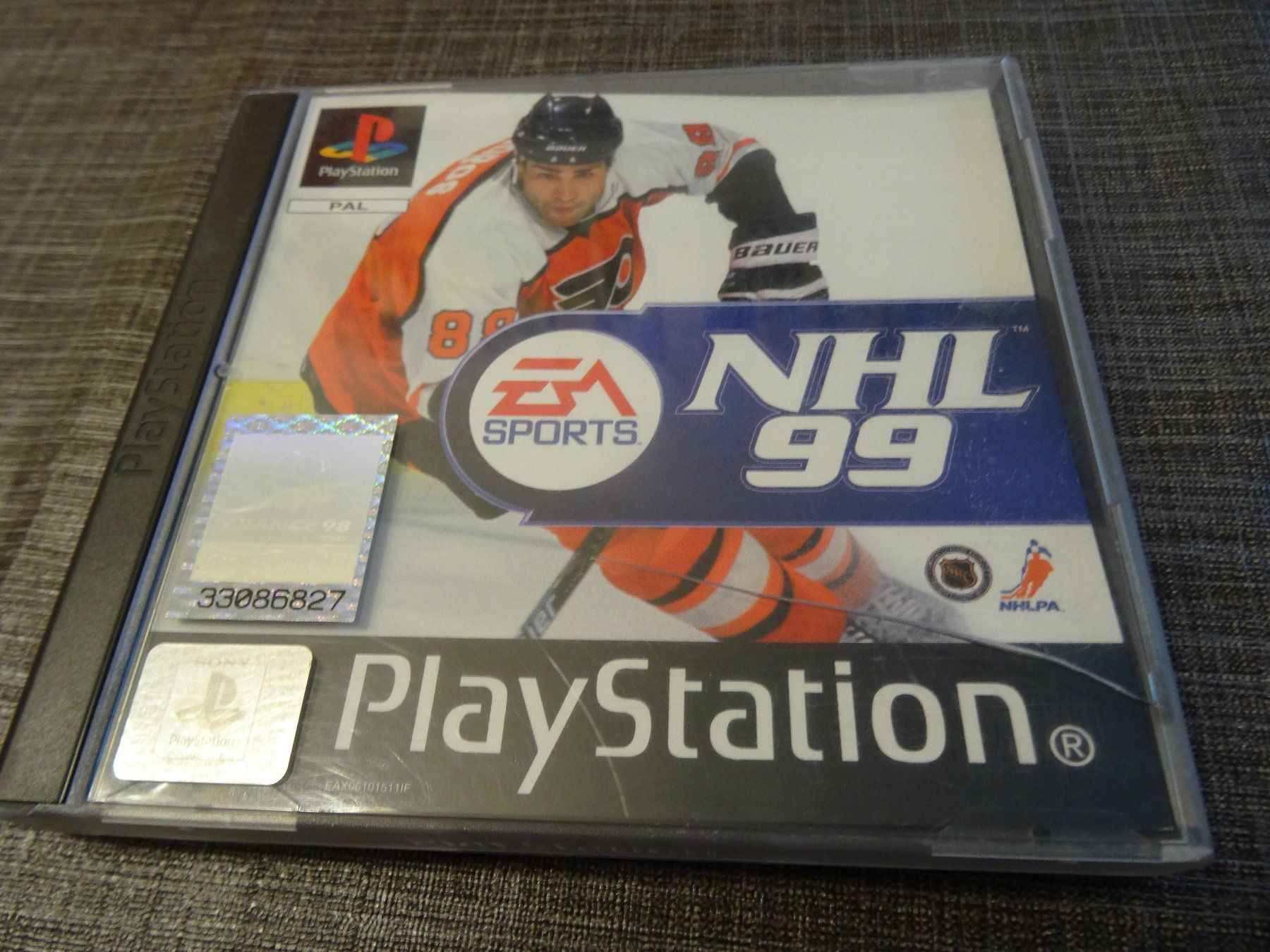 Sony Giochi: NHL 99 PS1 – Usato da Olten venduto da Disc-Ausverkauf