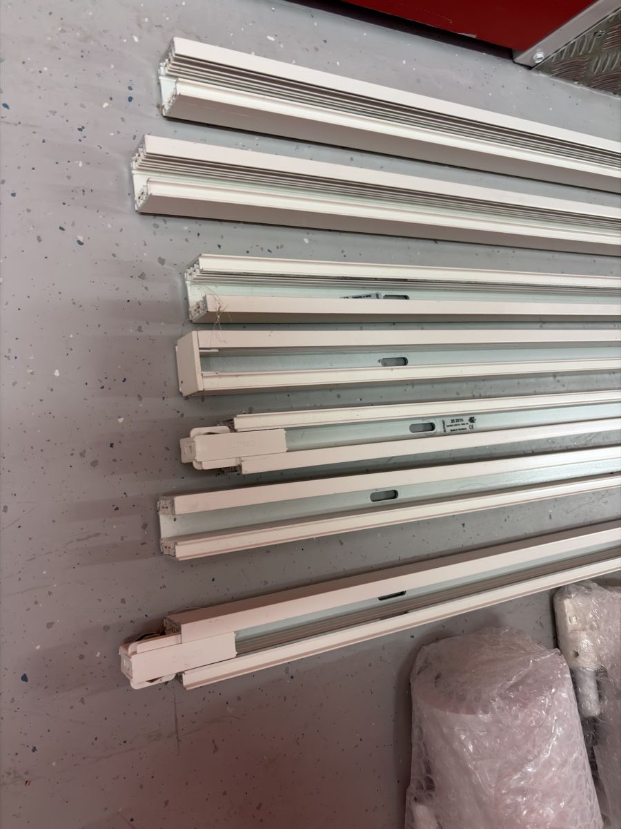 Kronleuchter & Deckenlampen: Track/rail LED spots for shop/store use – Gebraucht aus Nyon von tor_6gr5 2