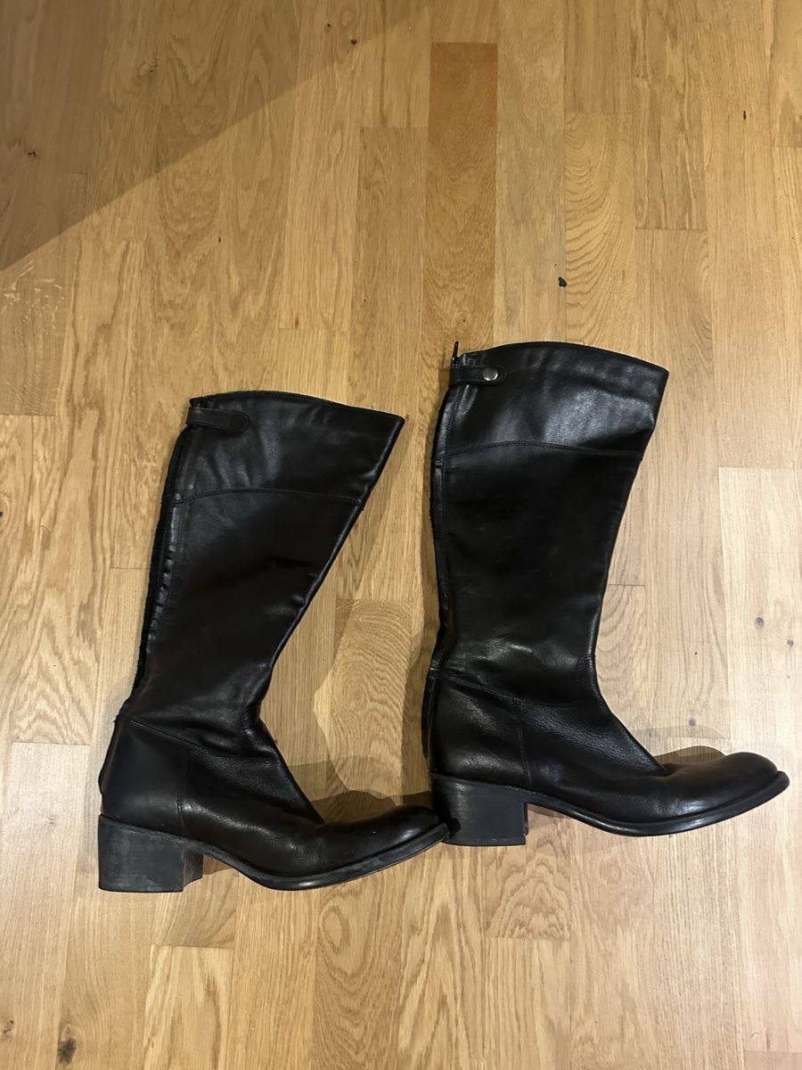 Scarpe da donna: Elegante Lederstiefel, Grösse 41, Schwarz – Nuovo (secondo la descrizione) da St. Gallen venduto da lelibehli 1
