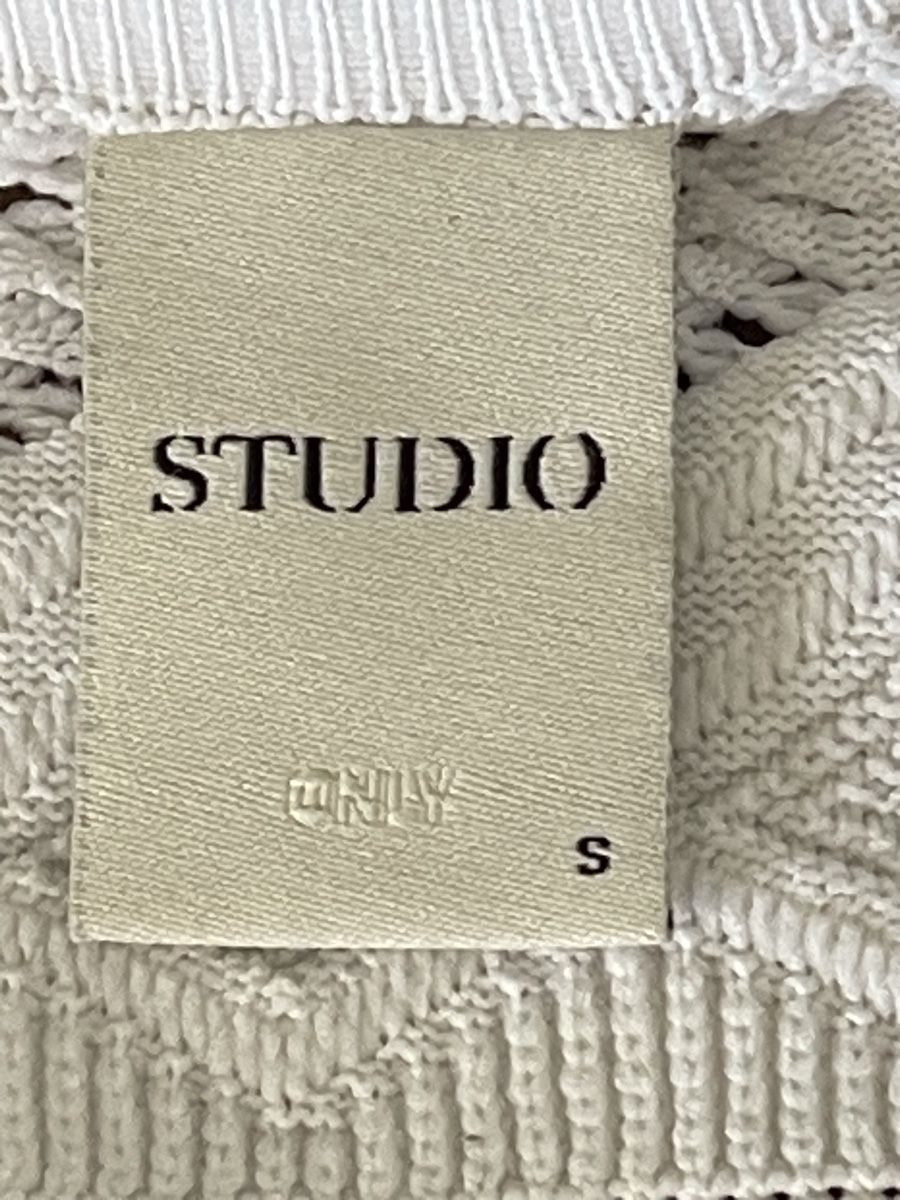 T-Shirts: Tricot blanc Studio S comme neuf lisez les mesures – Gebraucht aus Kloten von Vermicelles 8