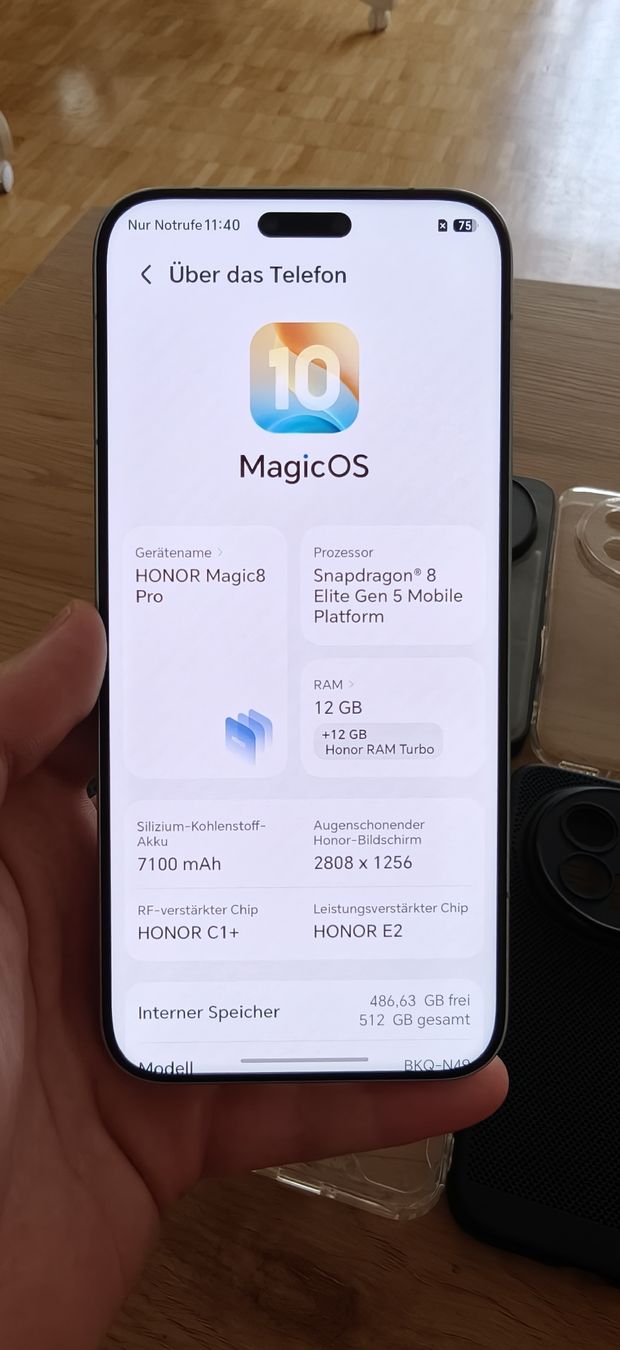 Honor Portables: Honor Magic 8 Pro 12/512GB Silver GLOBAL mit E-Sim & Google – D'occasion à Bachenbülach par SabriP 7